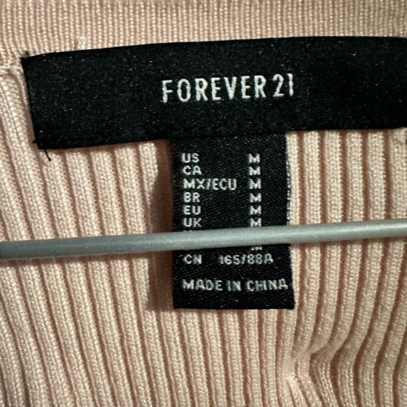 Pink ribbed low cut cross over long sleeve shirt 👚 - Picture 4 of 5